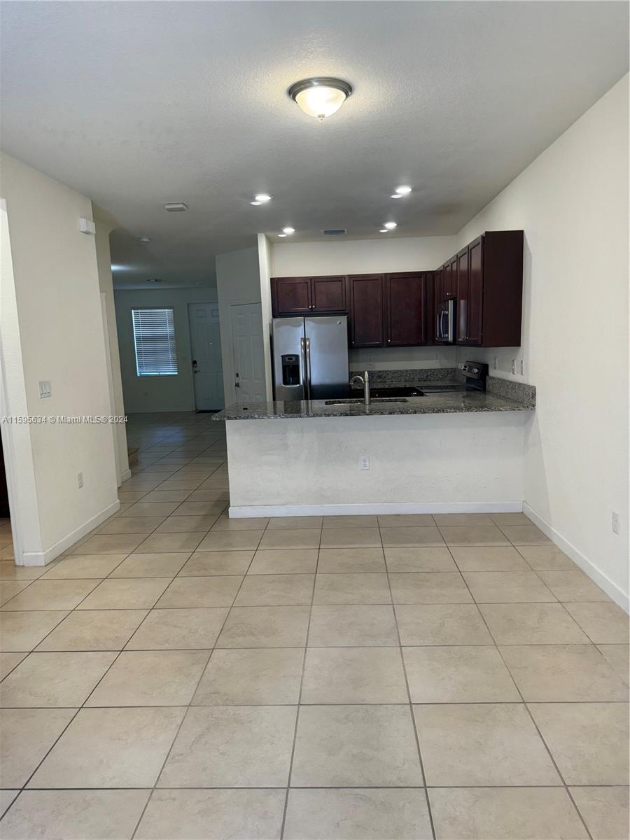AQUABELLA SECTION ONE - Residential Lease