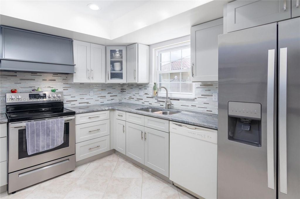 Photo of 10263 Islander Dr, Boca Raton, FL 33498 (MLS # A11777425)