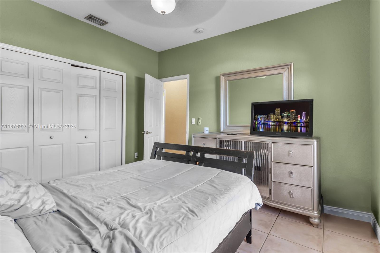 REDLANDS FOREST - Residential