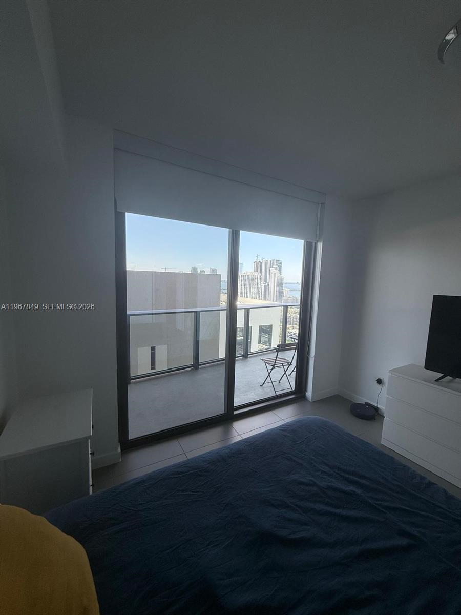 CANVAS CONDO - Residential