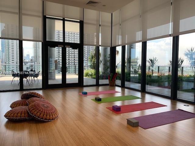 CANVAS CONDO - Residential