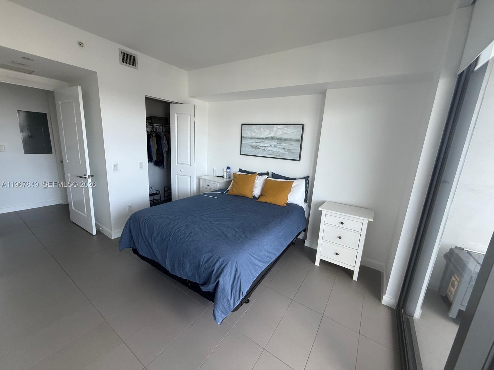 CANVAS CONDO - Residential