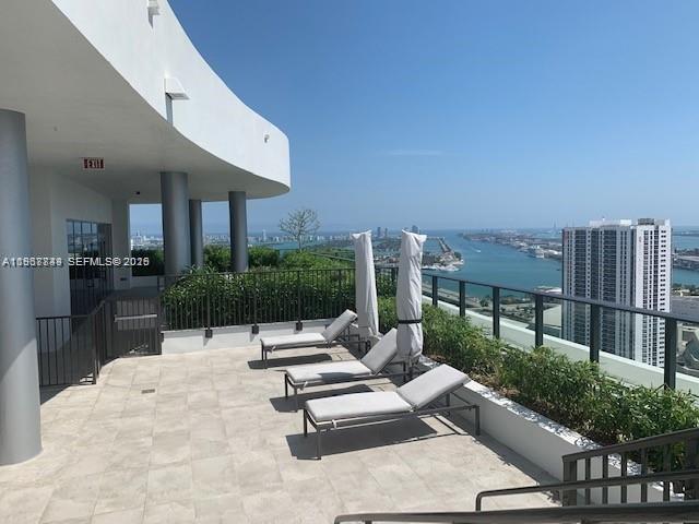 CANVAS CONDO - Residential