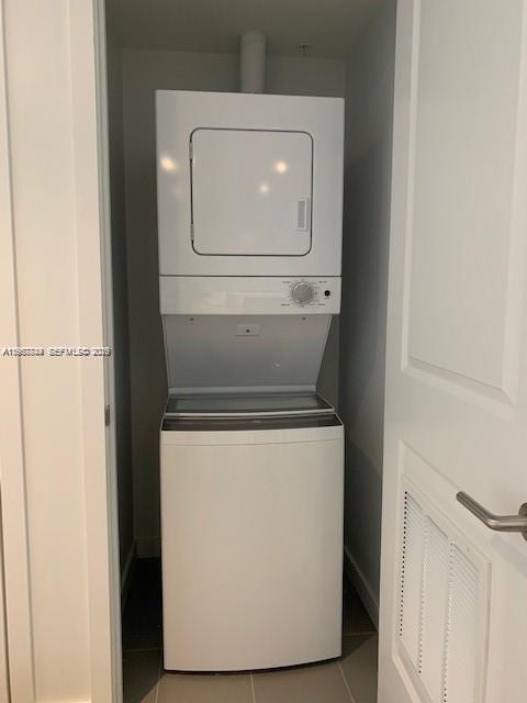 CANVAS CONDO - Residential