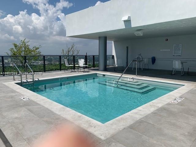 CANVAS CONDO - Residential