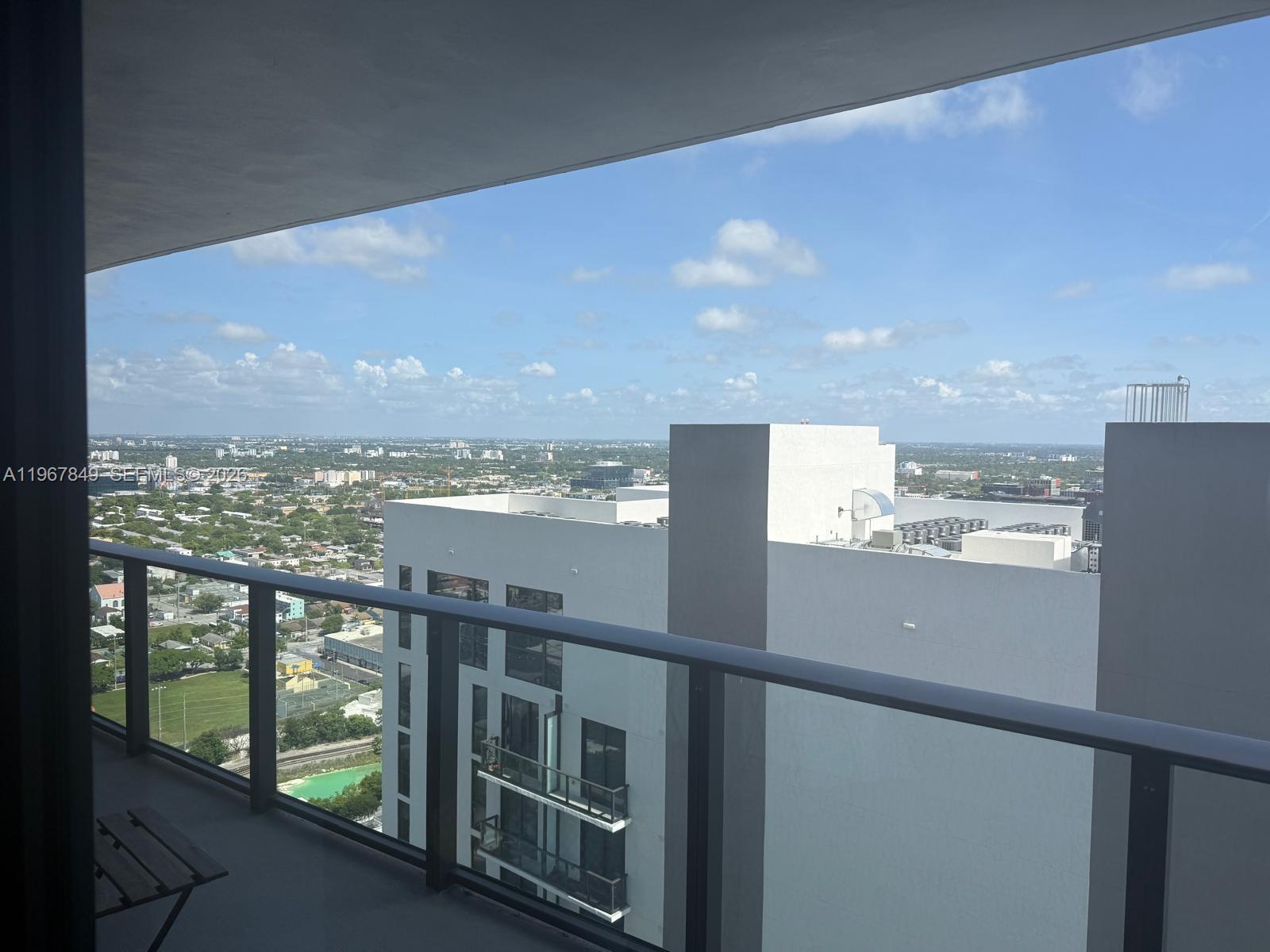 CANVAS CONDO - Residential