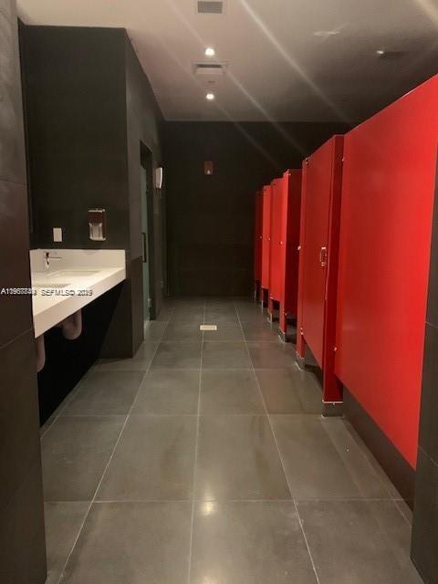 CANVAS CONDO - Residential