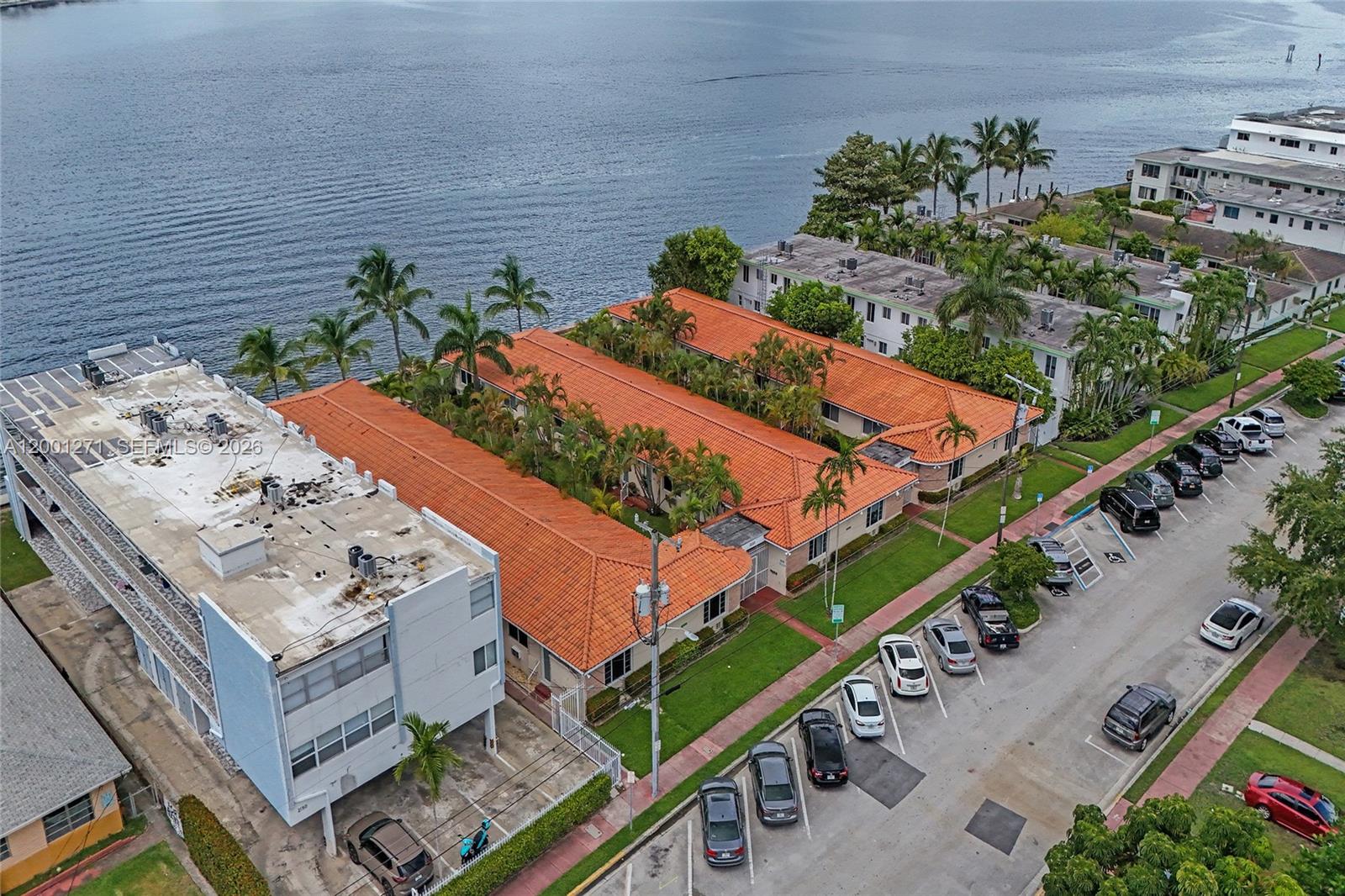 ENCLAVE WATERSIDE VILLAS - Residential Lease