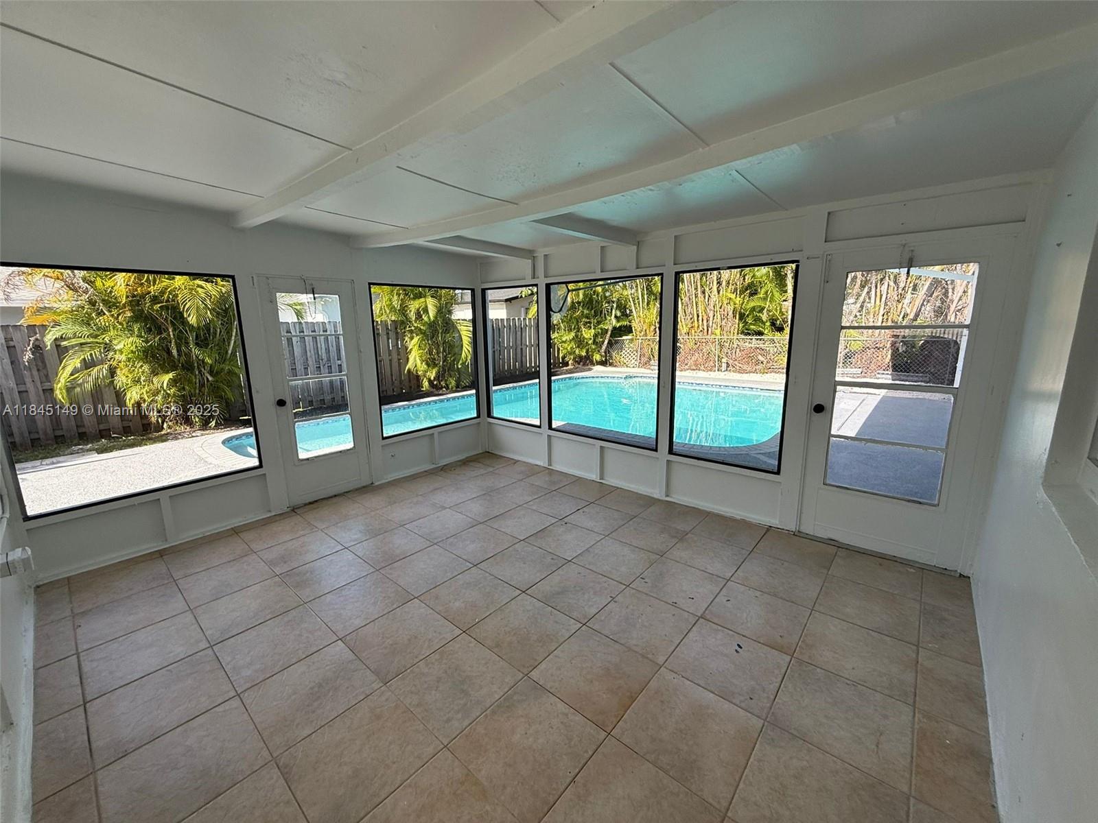 SUNRISE GOLF VILLAGE SEC - Residential