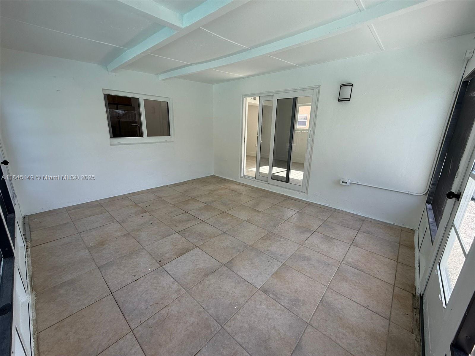 SUNRISE GOLF VILLAGE SEC - Residential