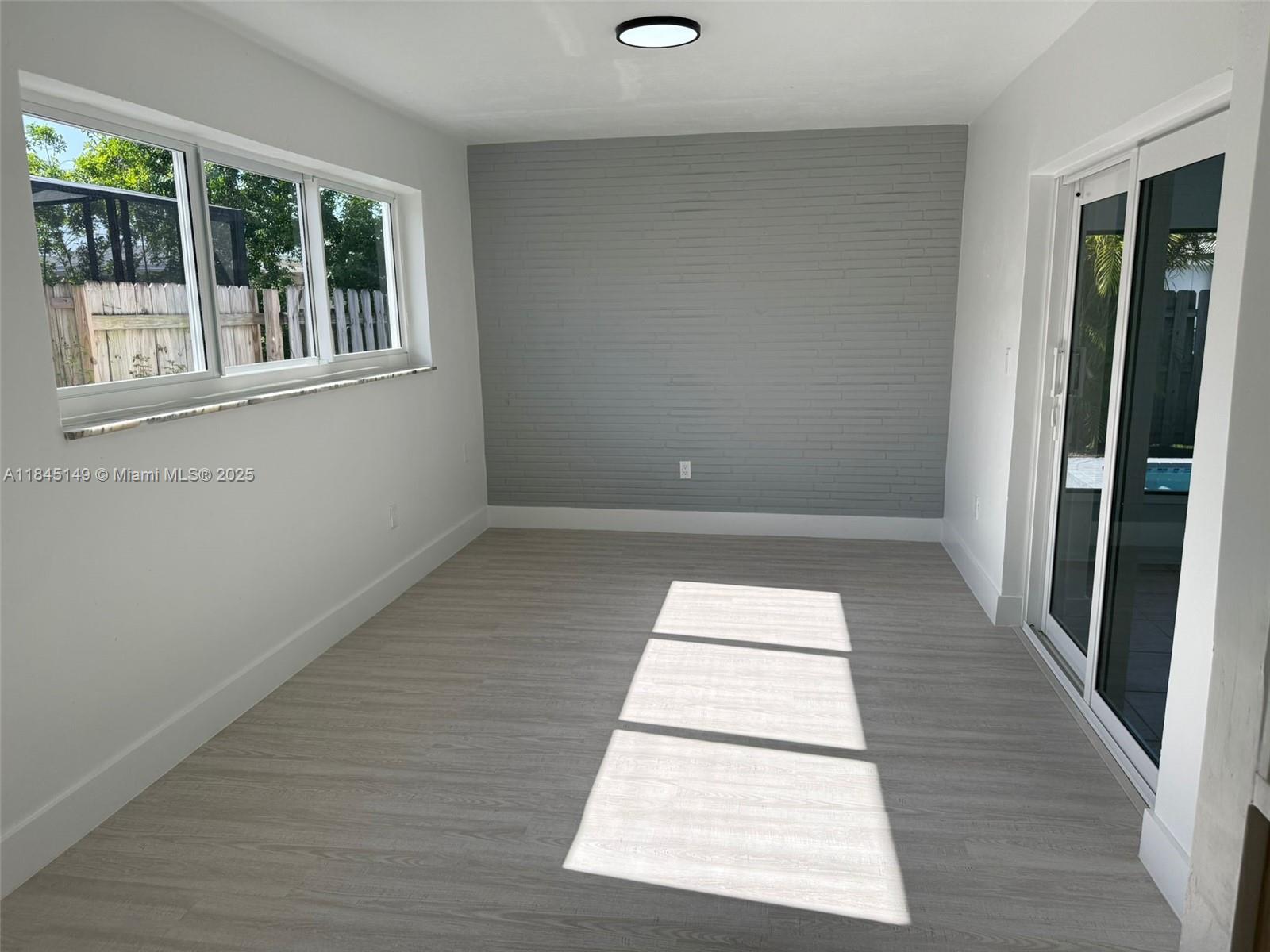 SUNRISE GOLF VILLAGE SEC - Residential