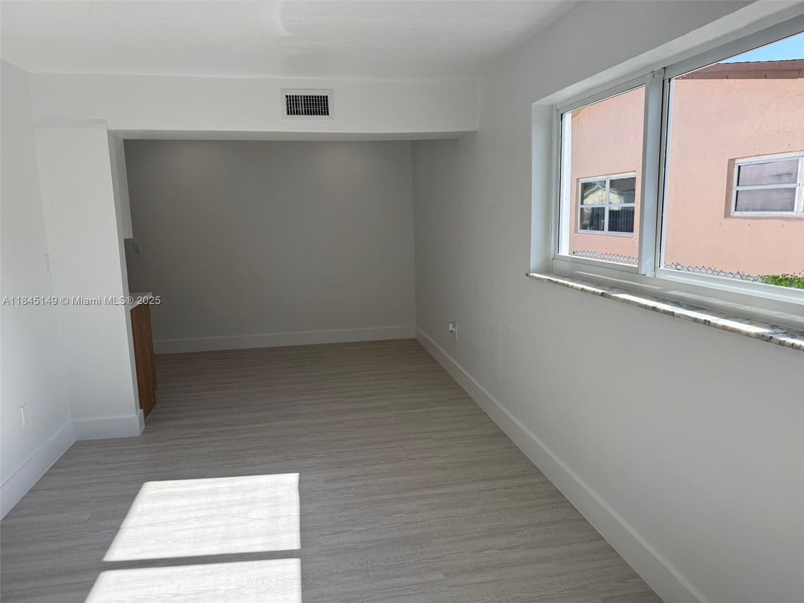 SUNRISE GOLF VILLAGE SEC - Residential