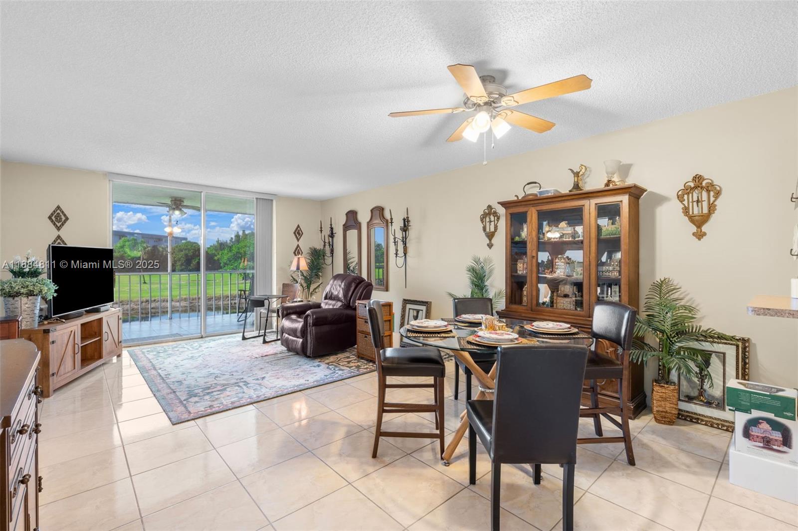 2 OF PALM SPRINGS 2 CONDO - Residential