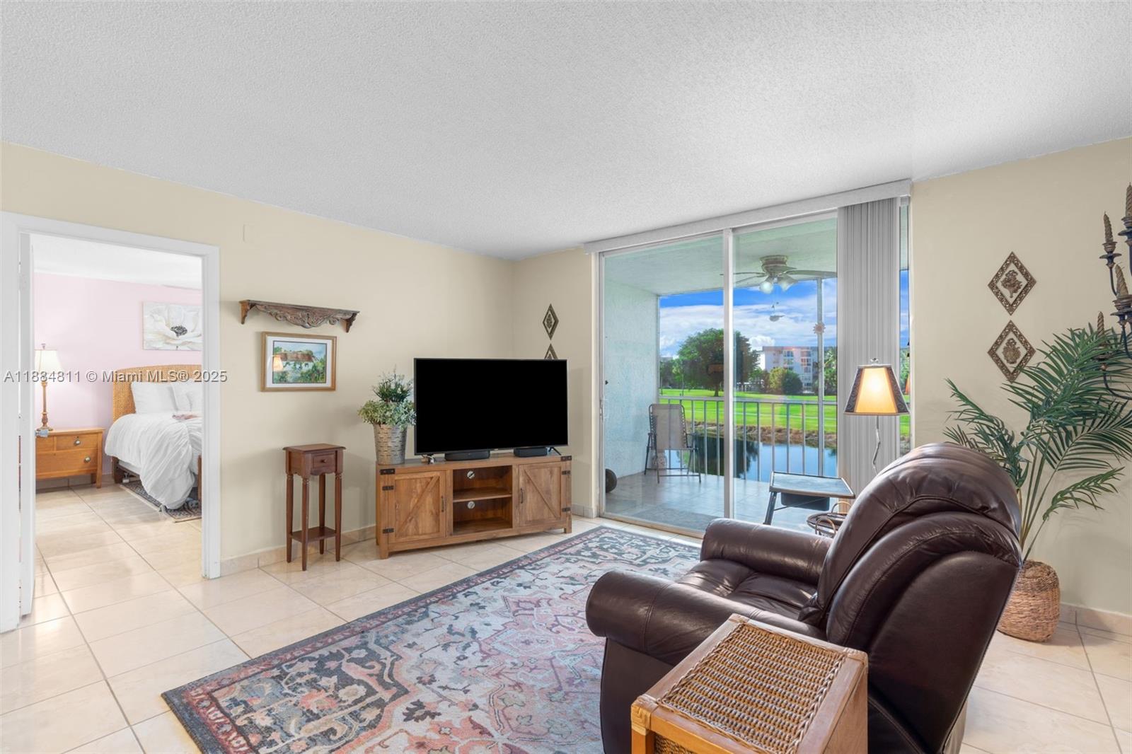 2 OF PALM SPRINGS 2 CONDO - Residential