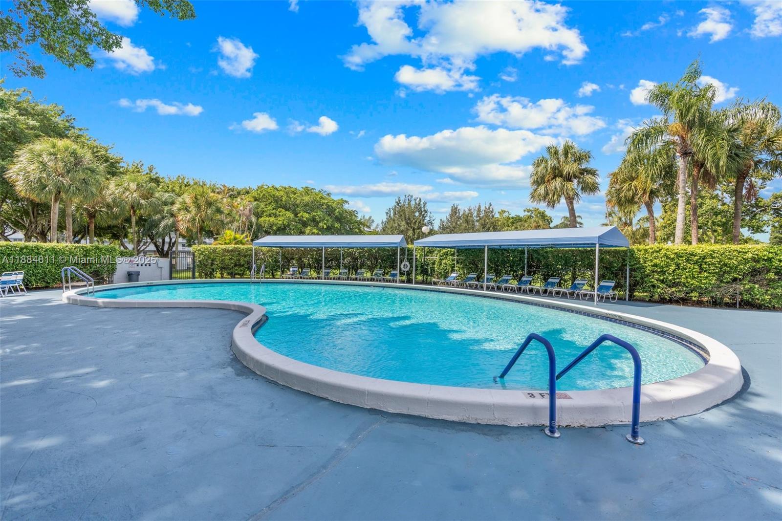 2 OF PALM SPRINGS 2 CONDO - Residential