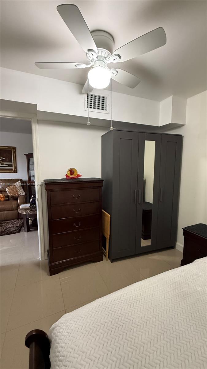 RO-MONT SOUTH CONDO A - Residential Lease