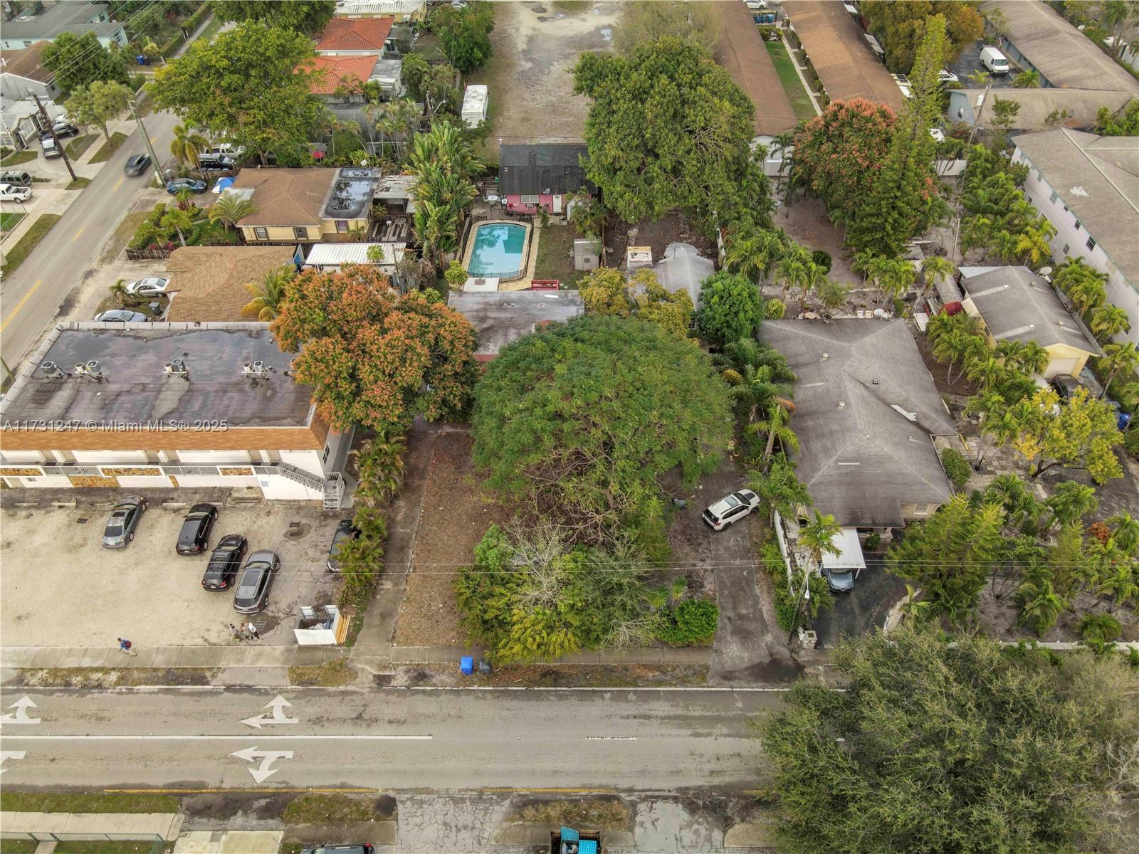 The owner is highly motivated and prioritizing owner financing as the first option, making this an exceptional opportunity for investors and developers. This oversized 13,000 SF lot in Hollywood offers tremendous potential for multi-family development, with DH-2 zoning allowing up to four floors.
Currently, the property features a 3/2.5 main house, a 2-story 2/1 guest house generating $2,000/month, and over 2,500 SF of combined living space. Additional highlights include a pool, ample parking, and a new roof installed in 2021. Ideally located just steps from Hollywood Blvd, Downtown Hollywood, Young Circle, and the beaches, with easy access to I-95, this property offers prime redevelopment potential
Don't miss this chance, submit your offers now!