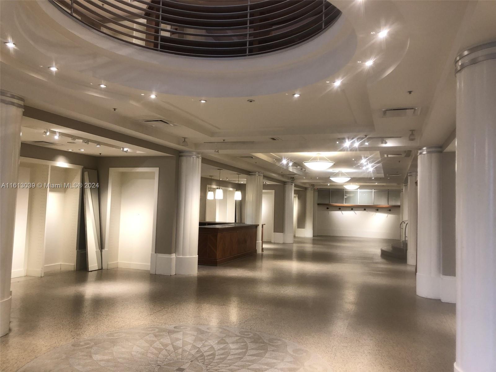 800 Collins Ave