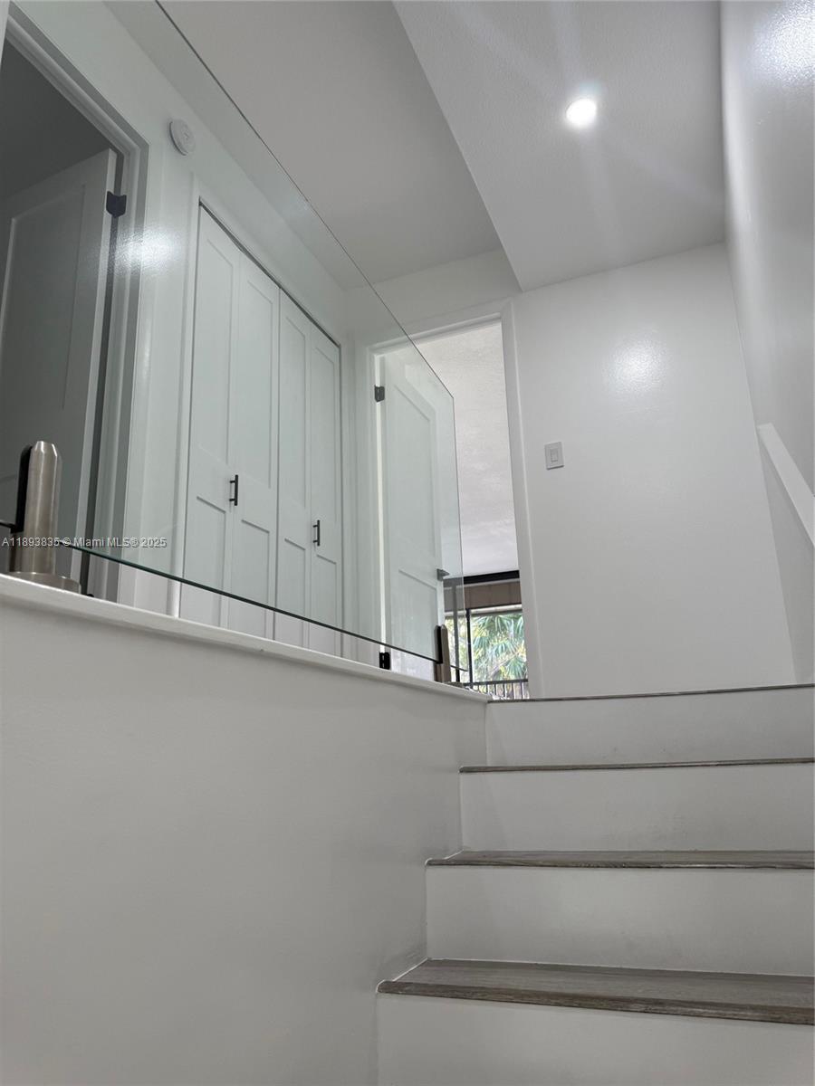 ROCK HARBOR (91 RESIDENTI - Residential Lease