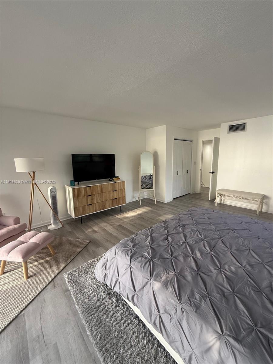 ROCK HARBOR (91 RESIDENTI - Residential Lease