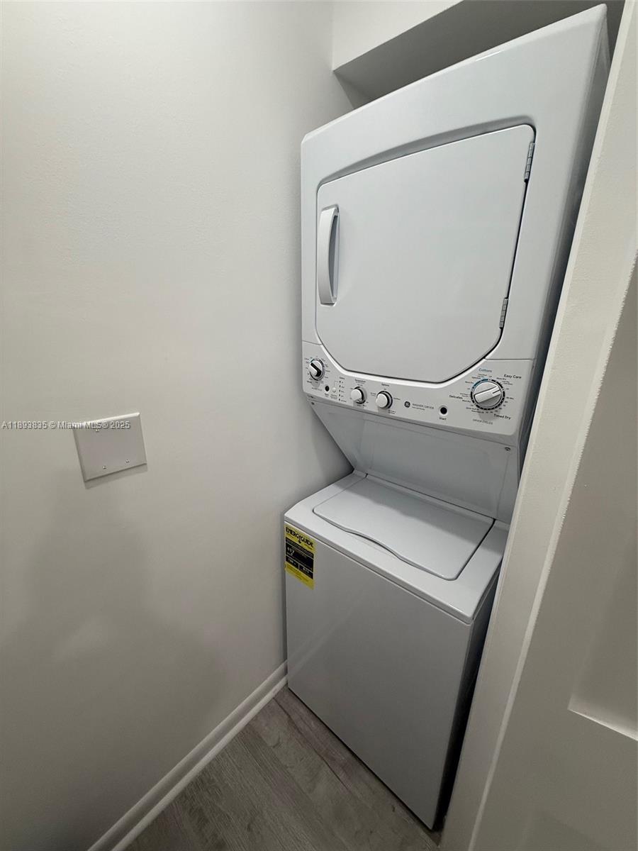 ROCK HARBOR (91 RESIDENTI - Residential Lease