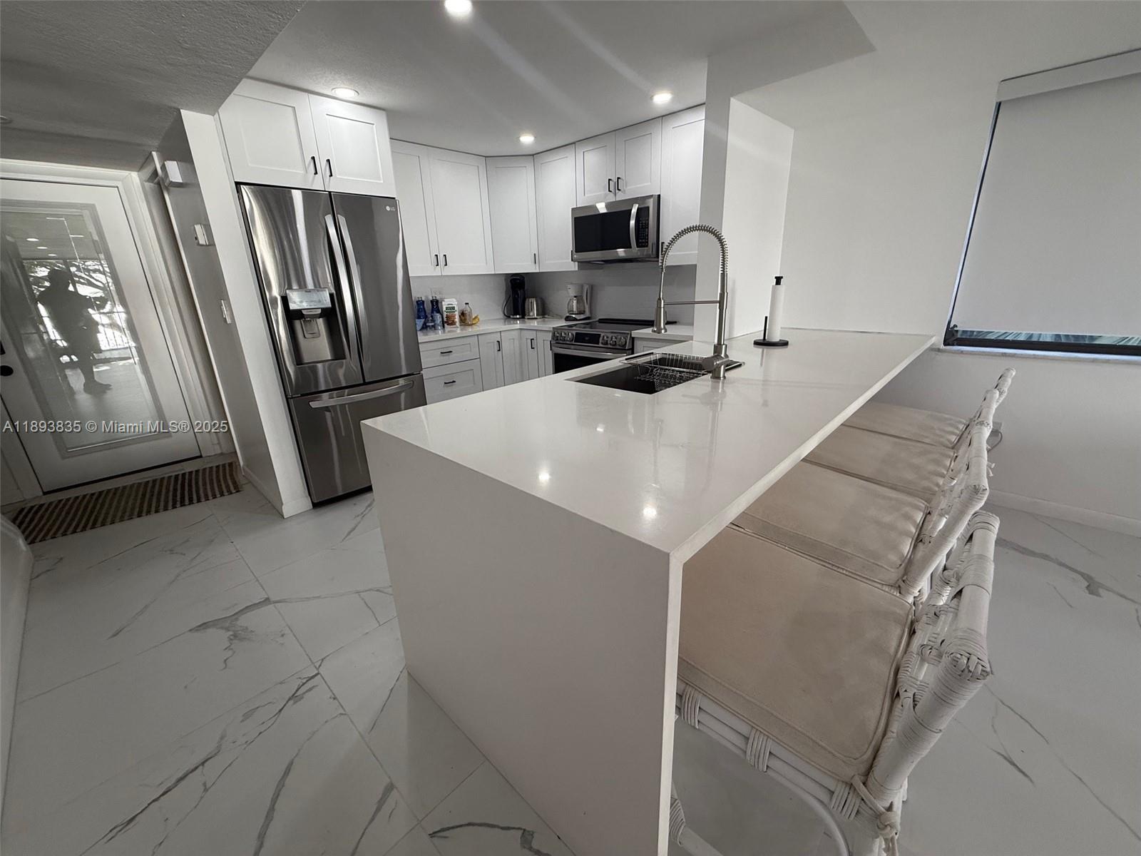 ROCK HARBOR (91 RESIDENTI - Residential Lease