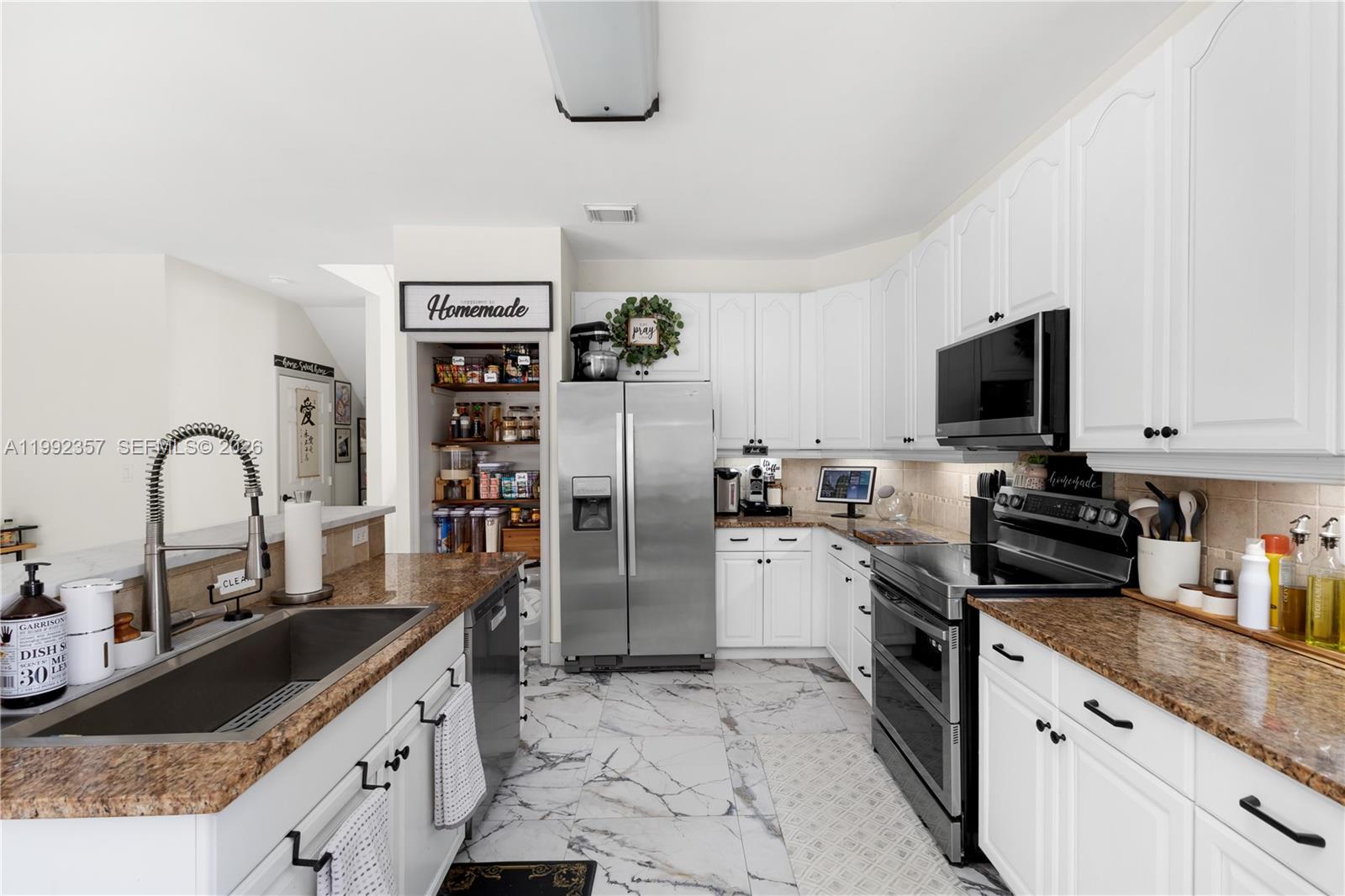 TWIN ACRES - Residential