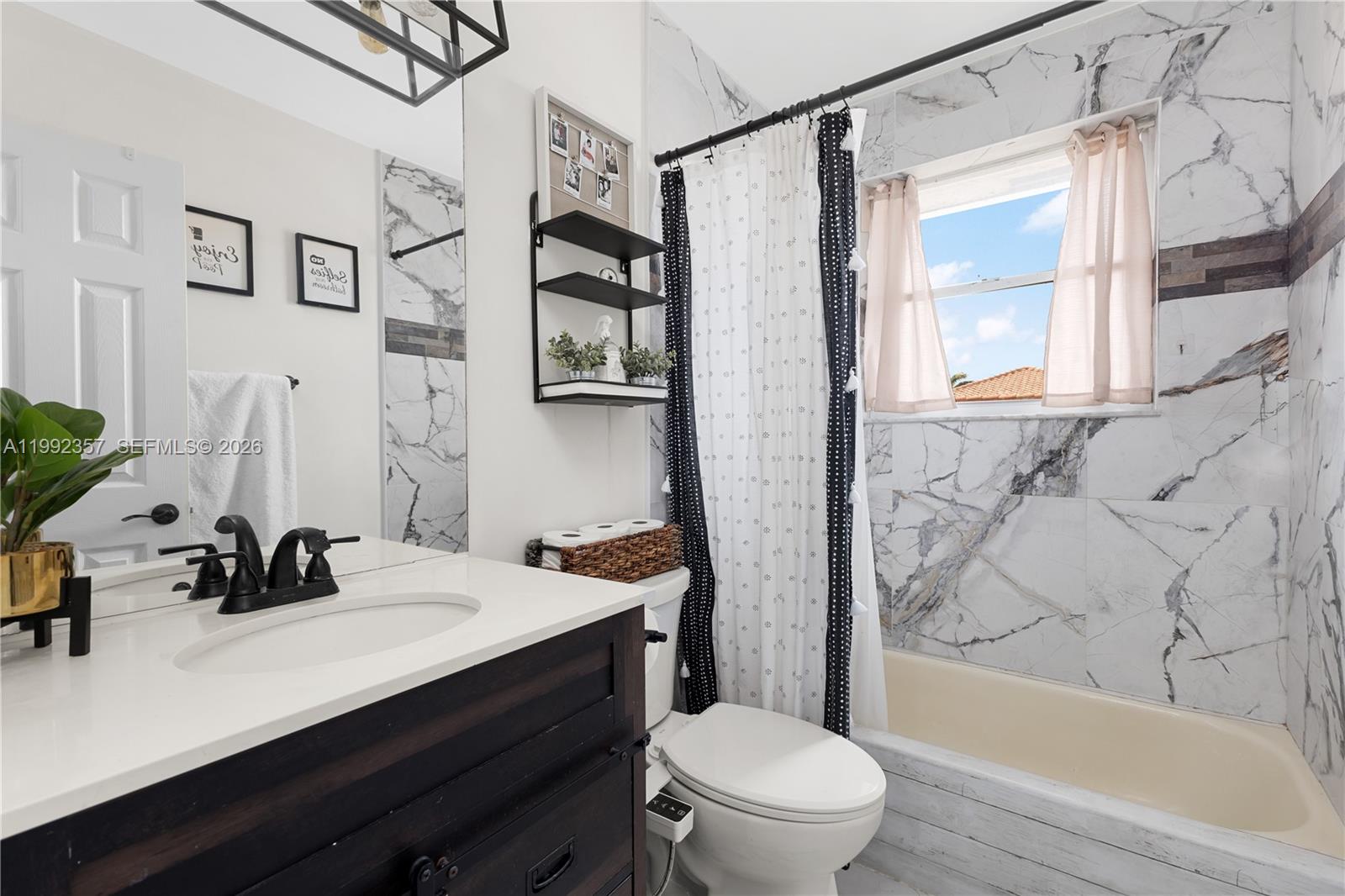 TWIN ACRES - Residential