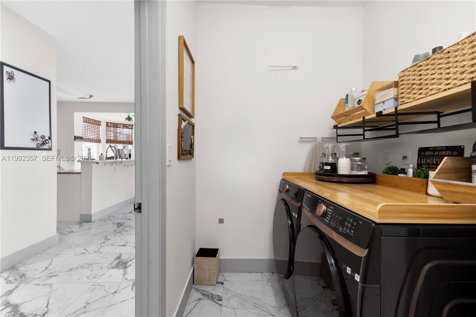 TWIN ACRES - Residential