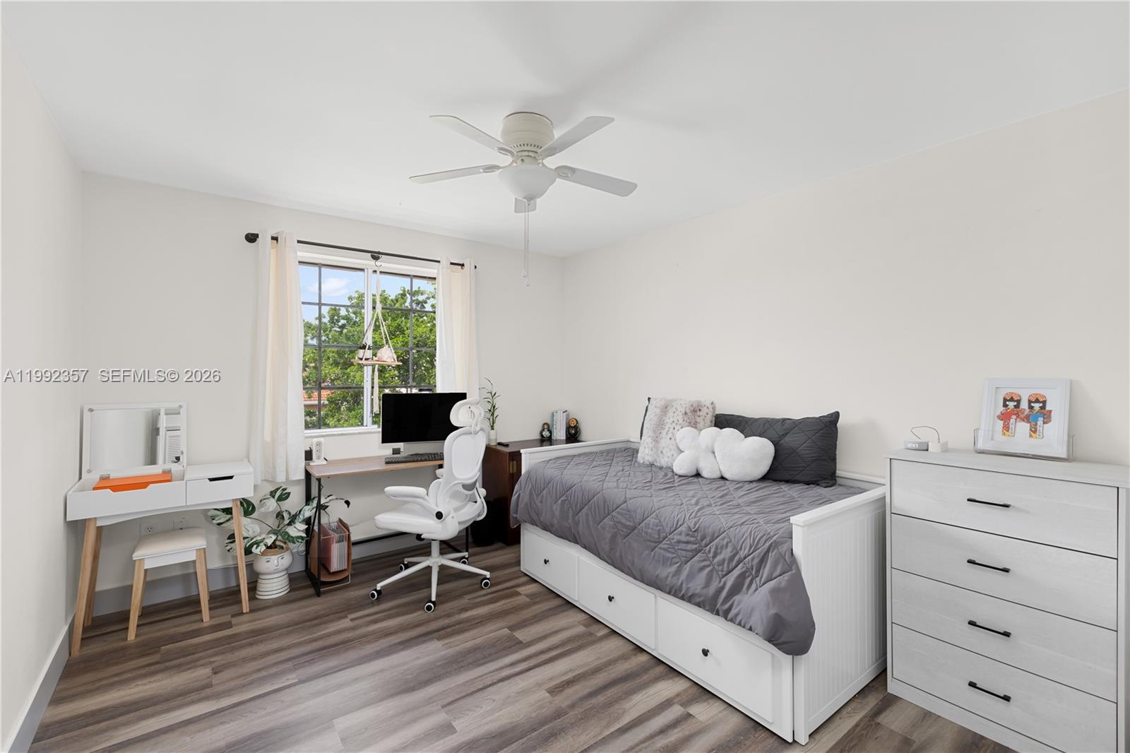 TWIN ACRES - Residential