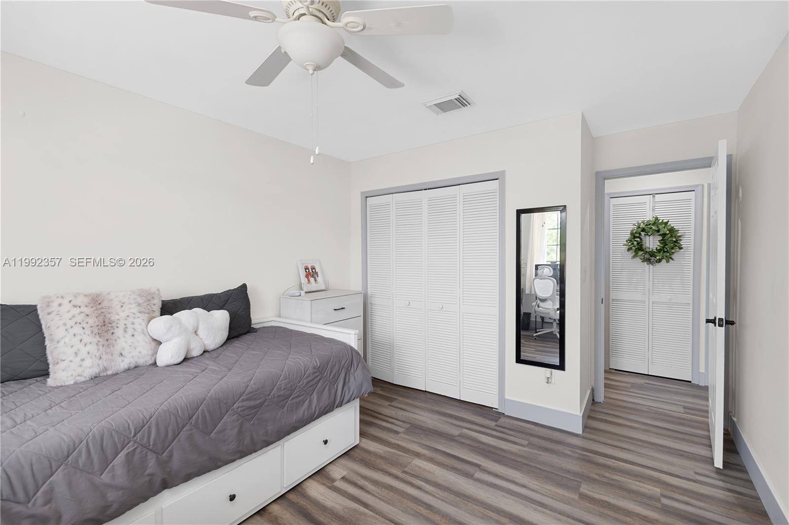 TWIN ACRES - Residential