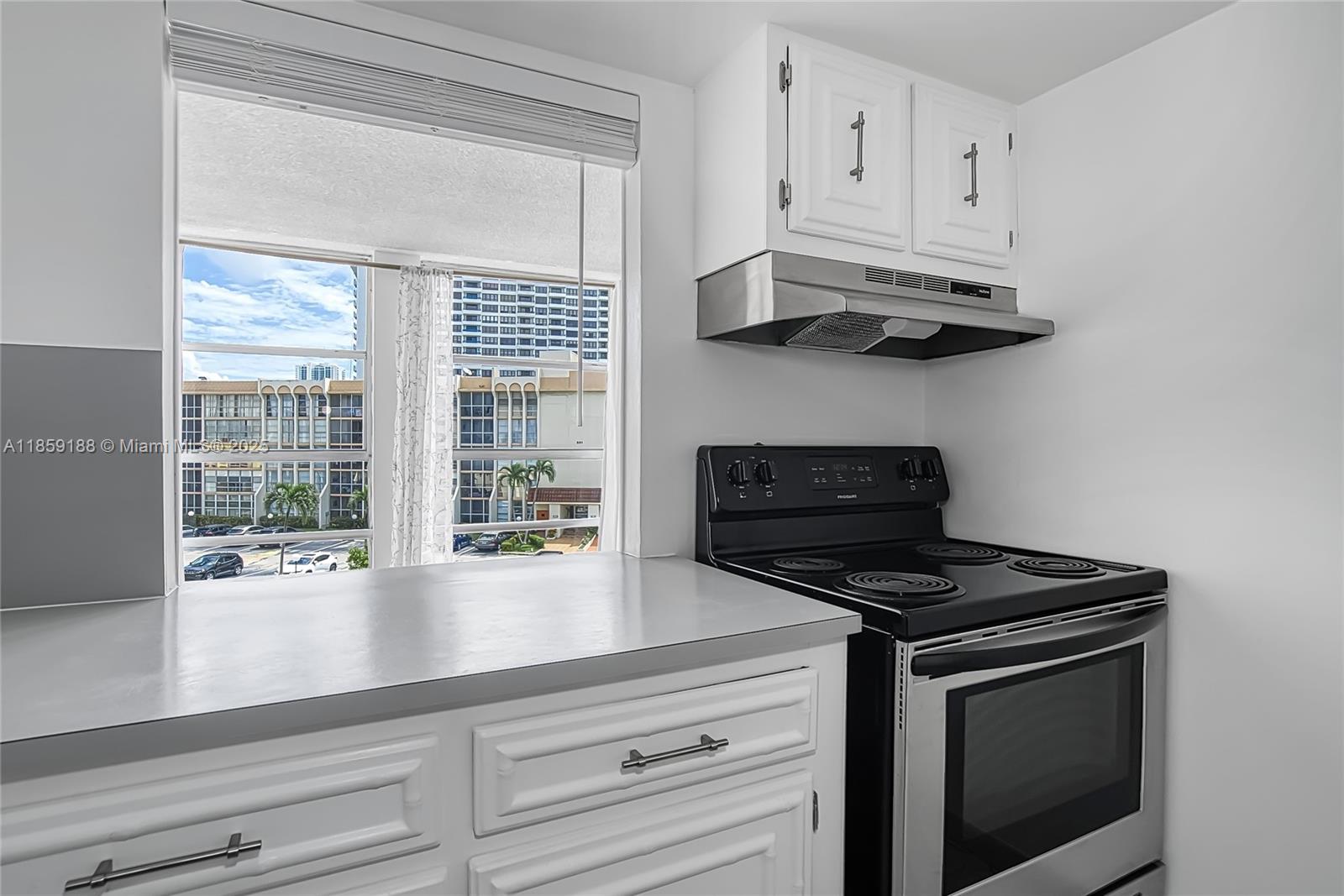 601 Three Islands Blvd 416