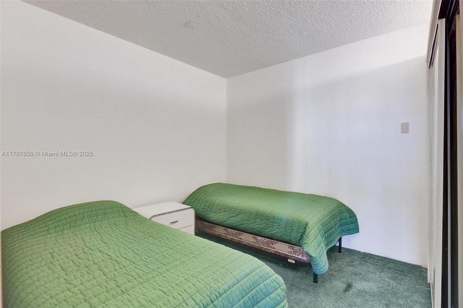 TURNBERRY TOWERS CONDO - Residential