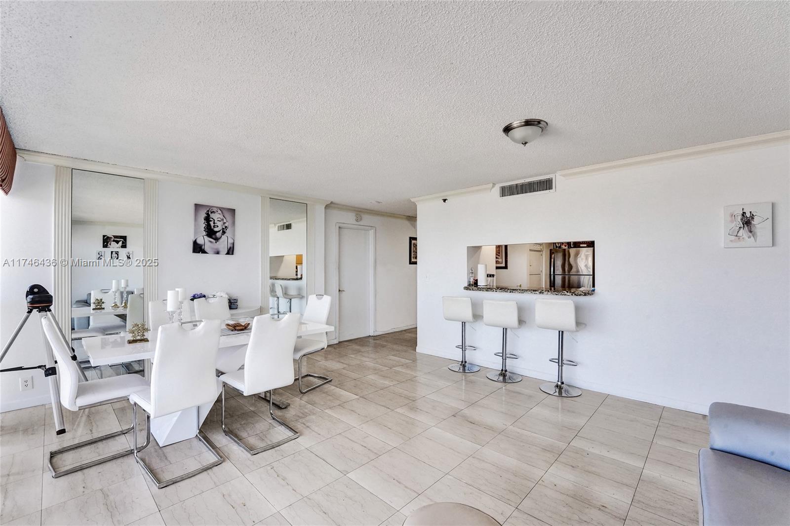 THE GRANDVIEW PALACE COND - Residential