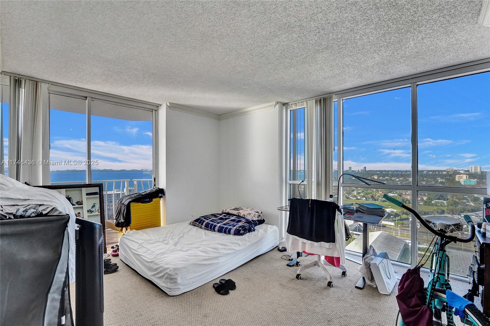 THE GRANDVIEW PALACE COND - Residential