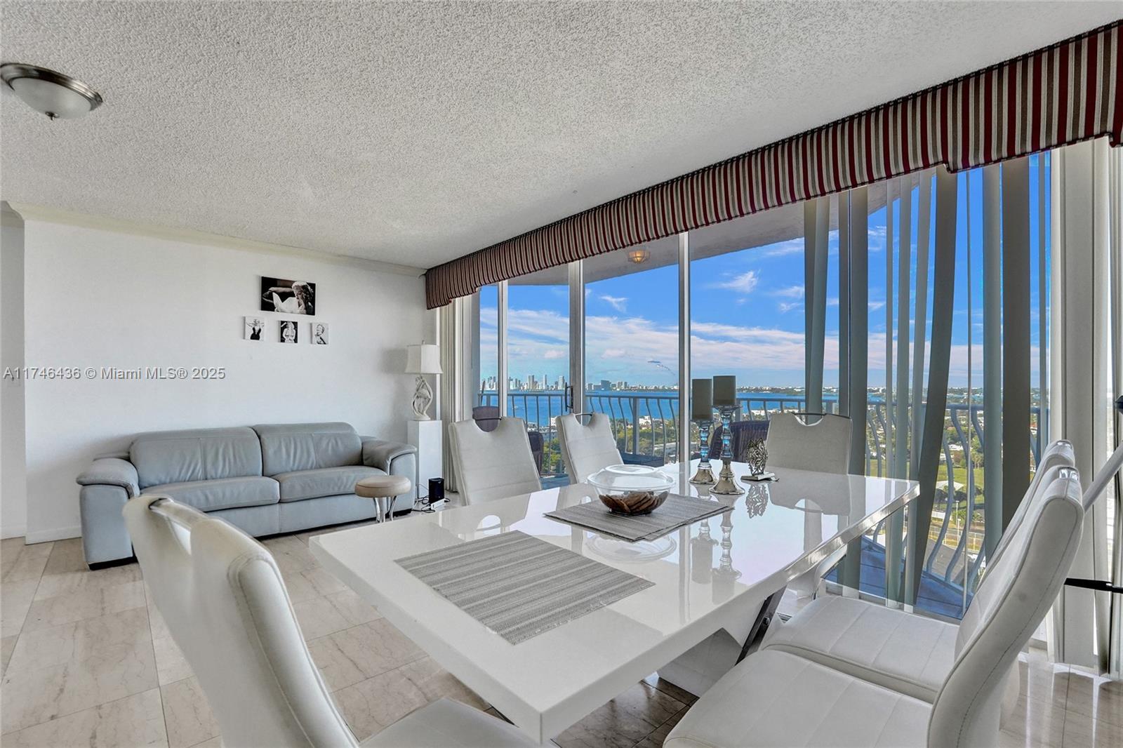 THE GRANDVIEW PALACE COND - Residential