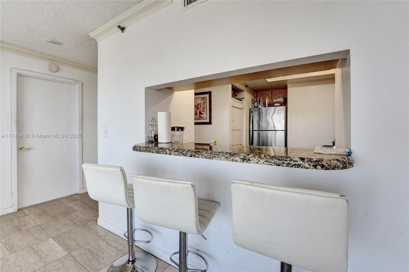 THE GRANDVIEW PALACE COND - Residential