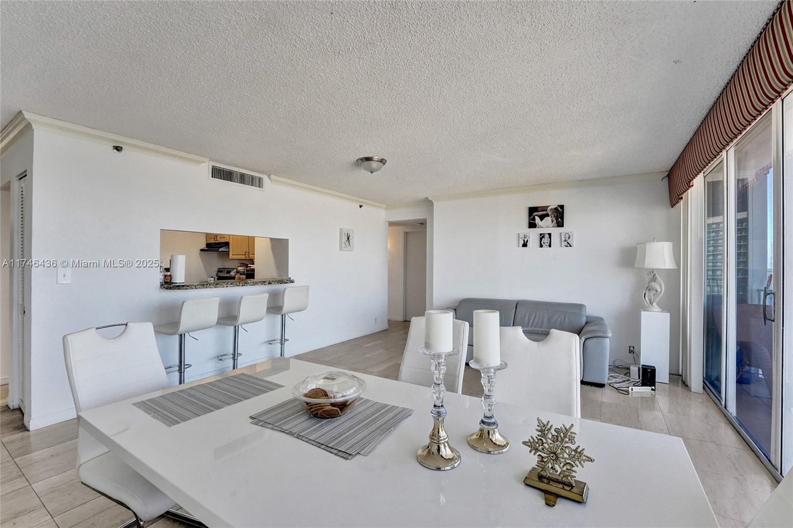 THE GRANDVIEW PALACE COND - Residential