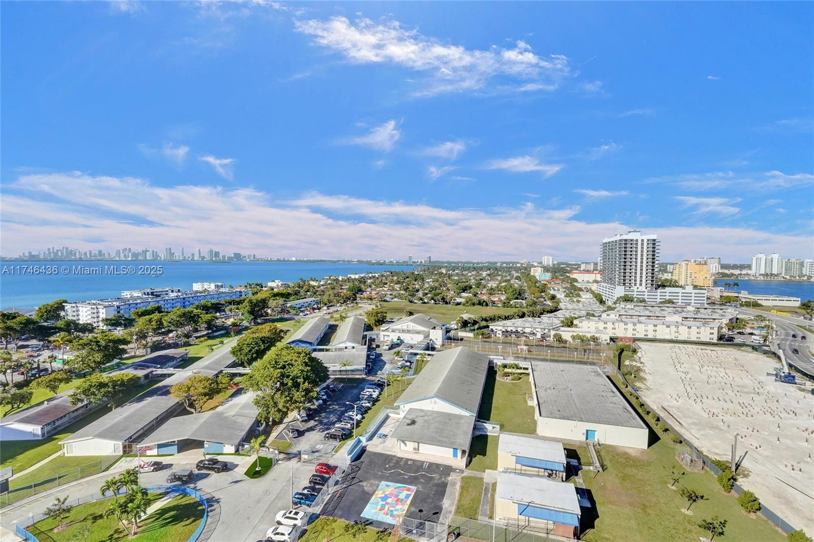 THE GRANDVIEW PALACE COND - Residential