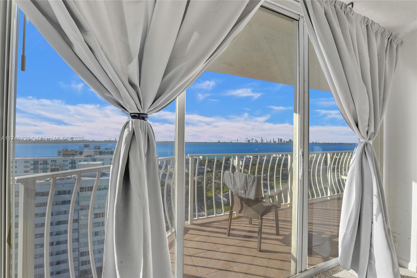 THE GRANDVIEW PALACE COND - Residential