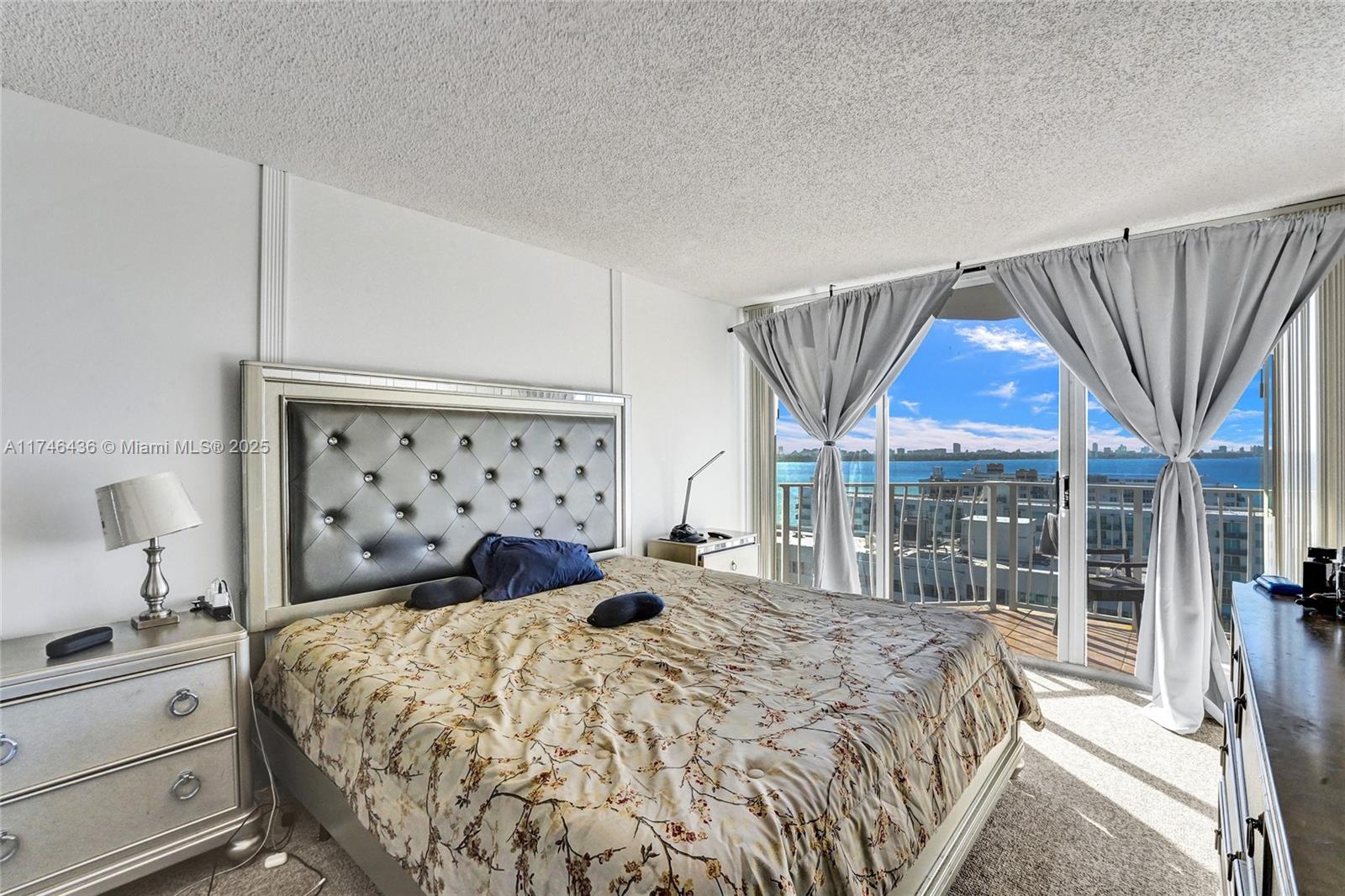 THE GRANDVIEW PALACE COND - Residential