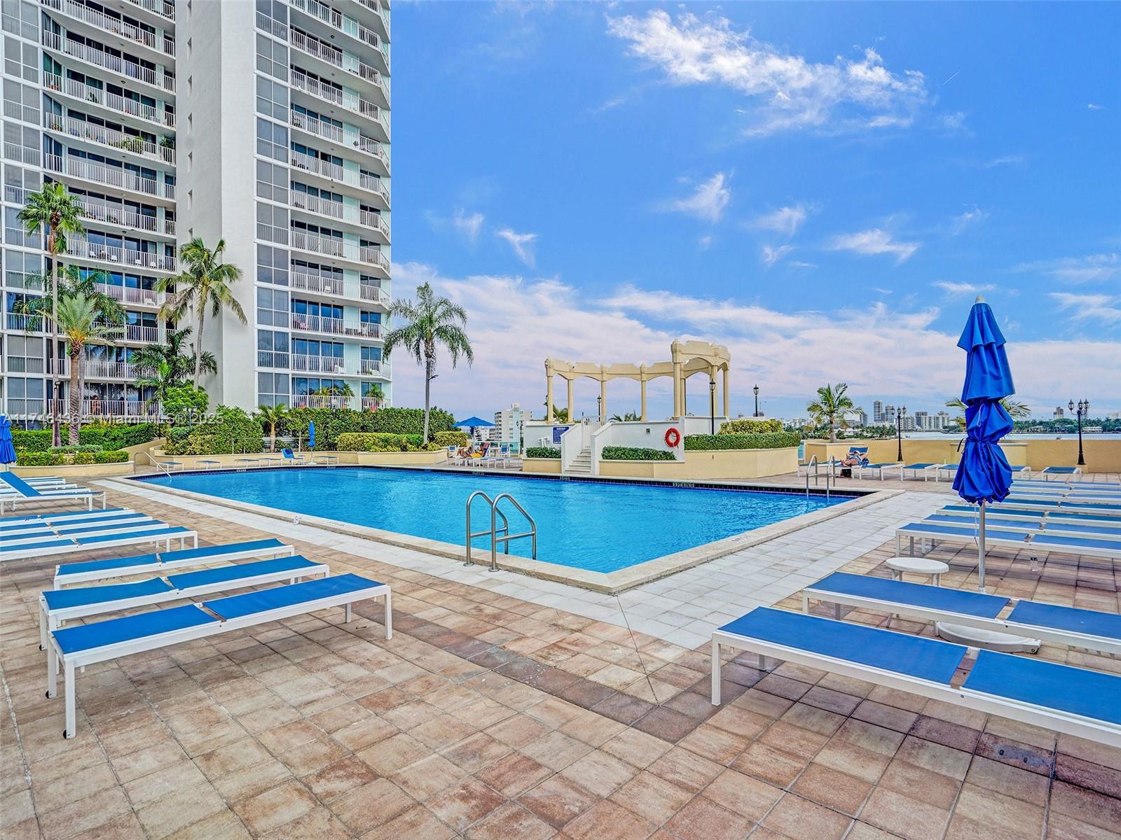 THE GRANDVIEW PALACE COND - Residential