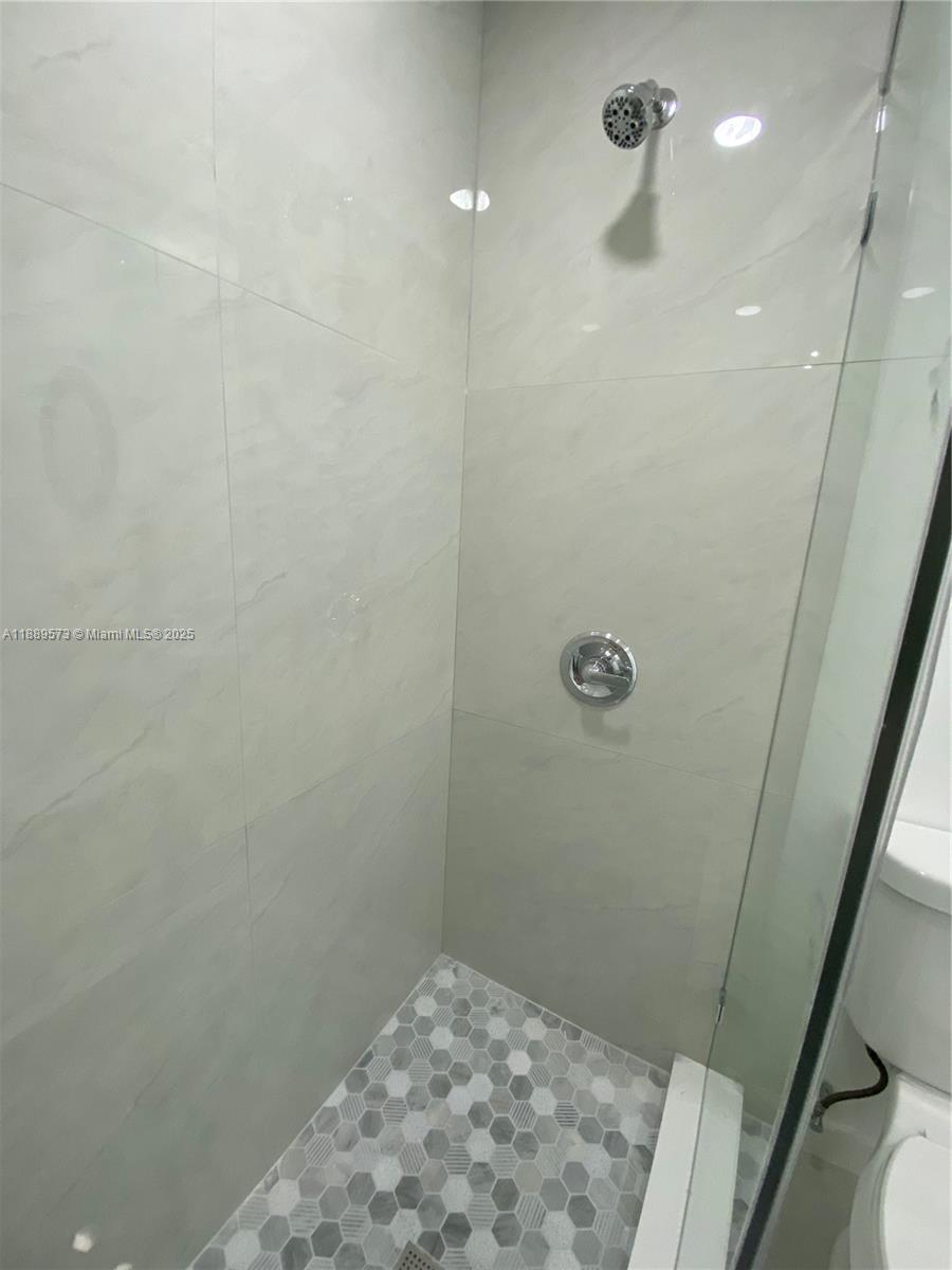 VANDERBILT PARK AMD PL - Residential Lease