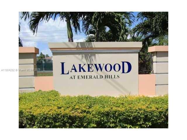 LAKEWOOD AT EMERALD HILLS - Residential Lease