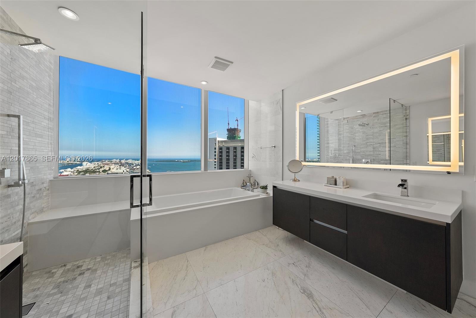 PARAMOUNT MIAMI WORLDCENT - Residential