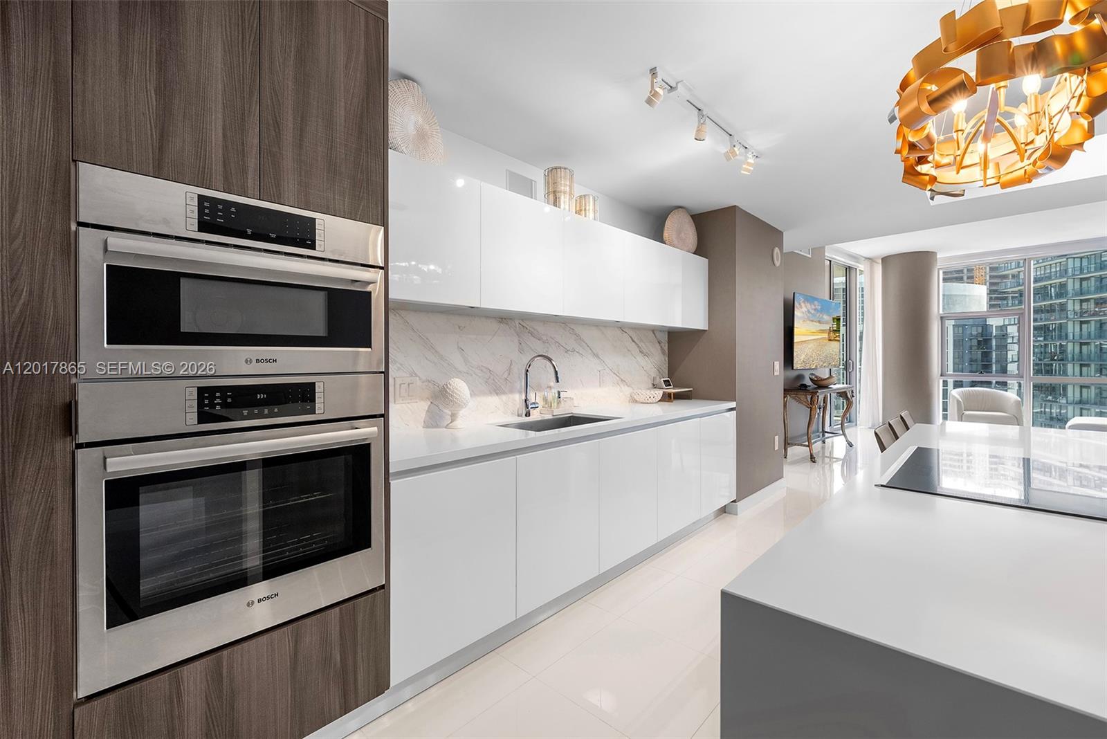 PARAMOUNT MIAMI WORLDCENT - Residential
