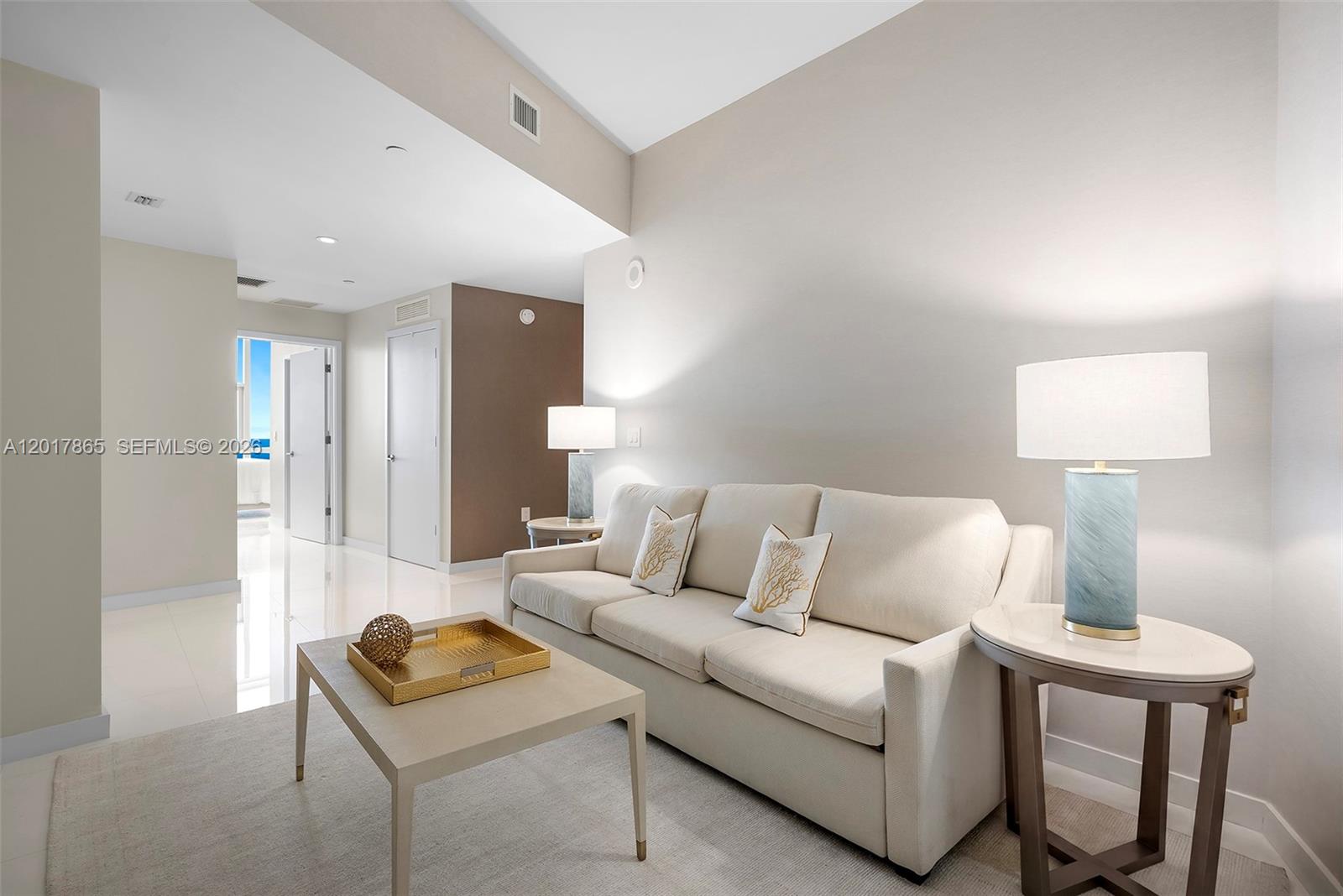 PARAMOUNT MIAMI WORLDCENT - Residential