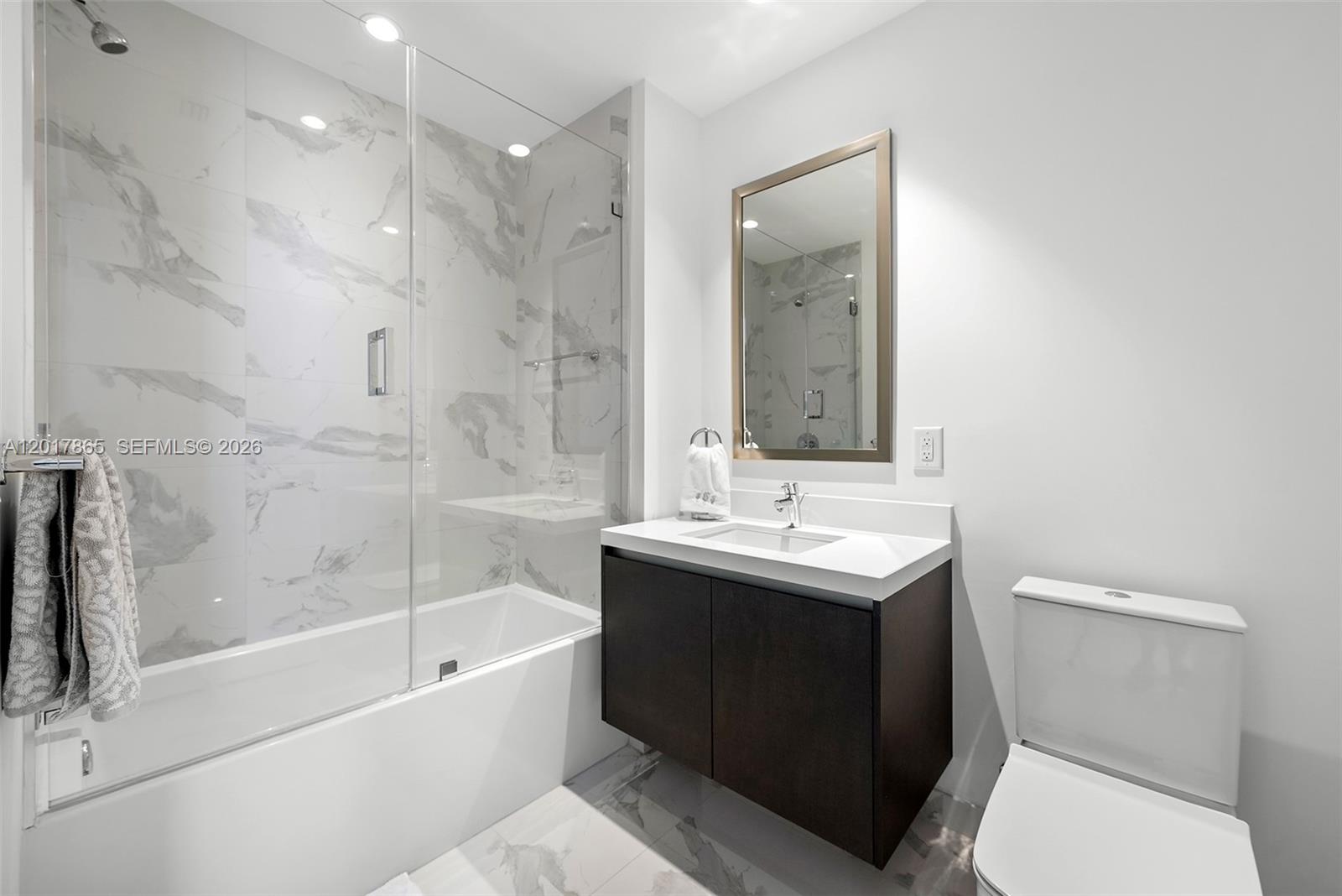 PARAMOUNT MIAMI WORLDCENT - Residential