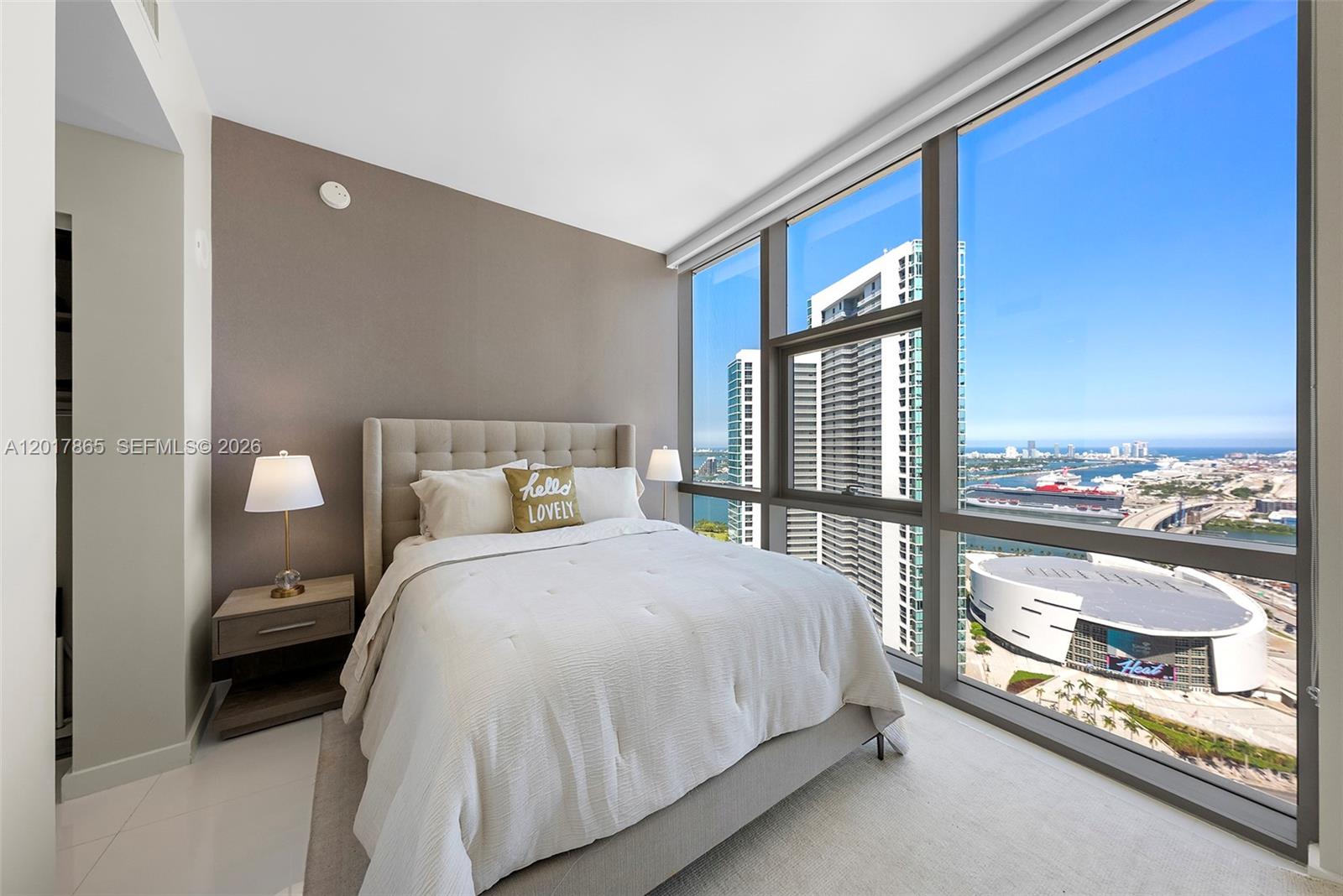 PARAMOUNT MIAMI WORLDCENT - Residential