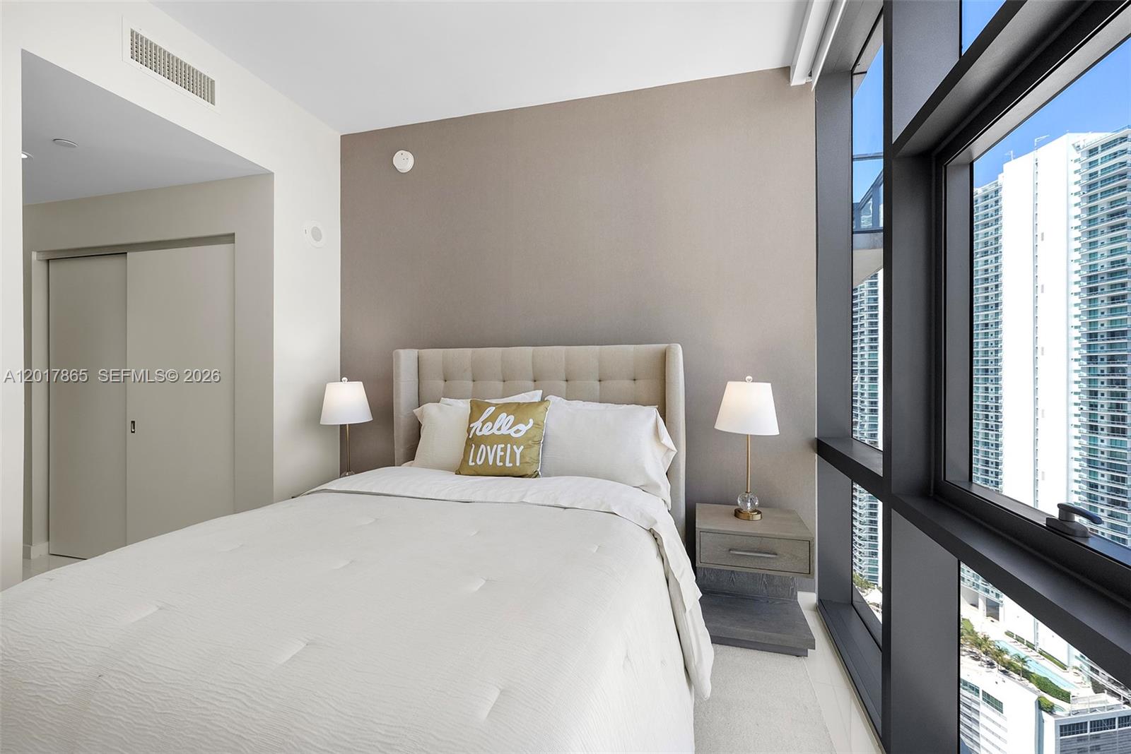 PARAMOUNT MIAMI WORLDCENT - Residential
